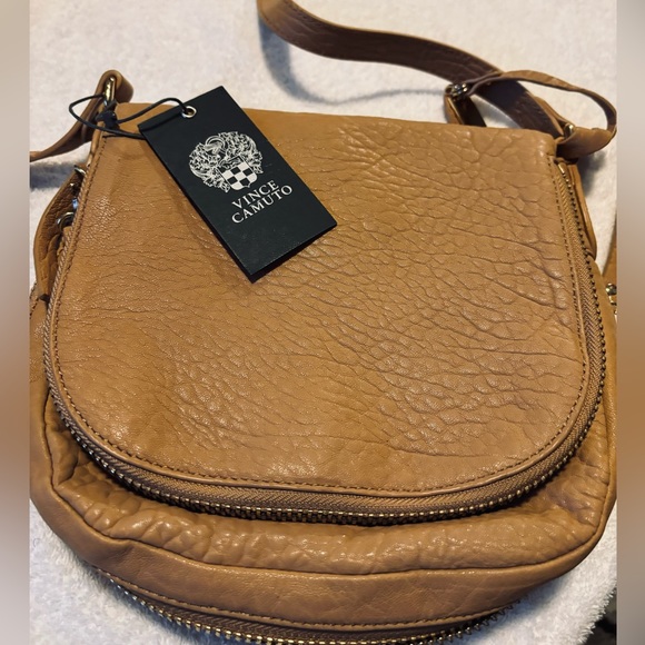 Brand New - Authentic VINCE CAMUTO  High Quality Genuine Leather Purse - box 25 - Picture 1 of 4